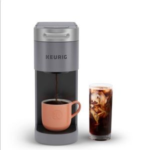 Keureg iced and hot coffee maker new with tags